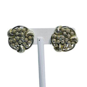 Vintage Coro Textured Silver Tone Clip On Earrings (5866)